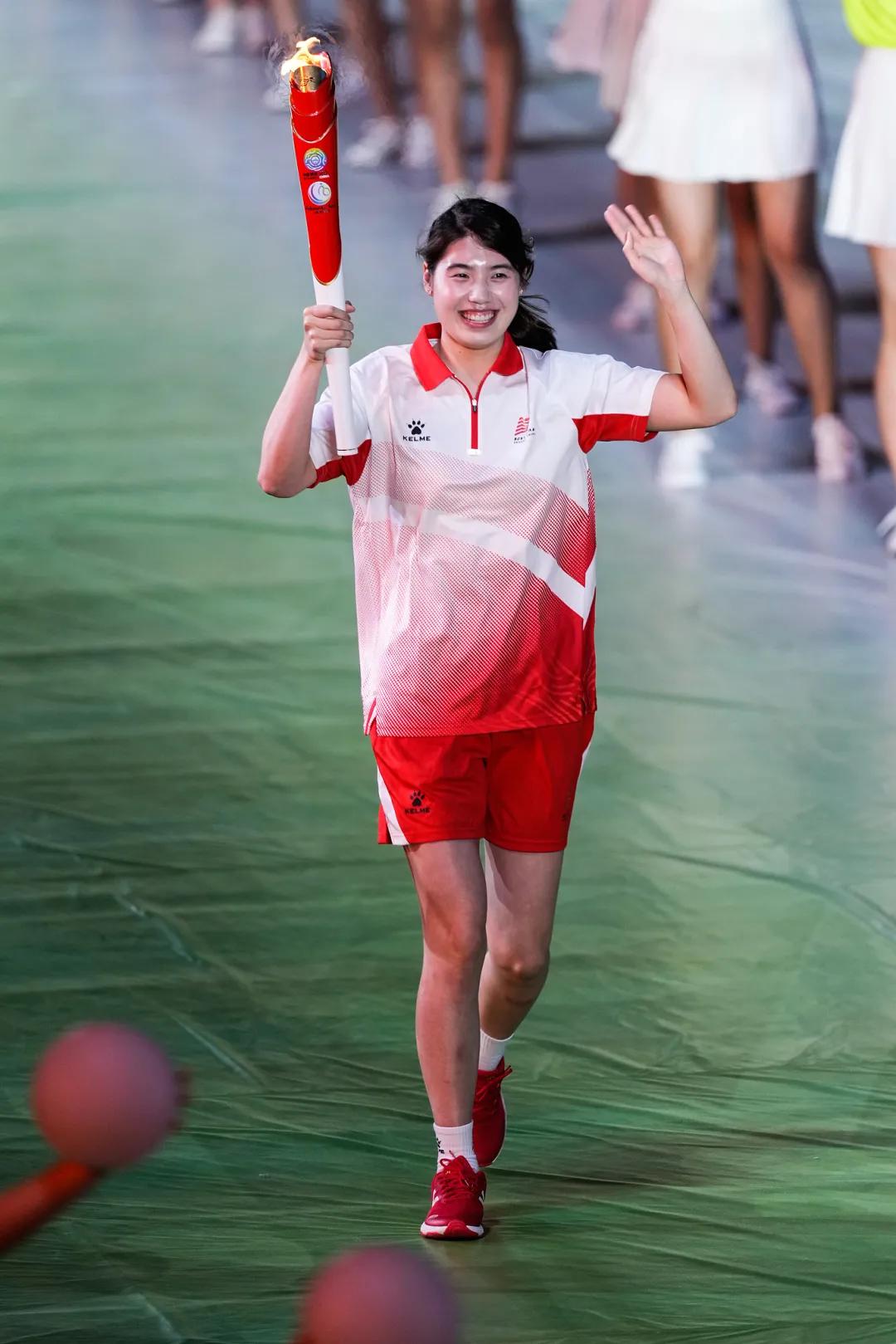 苏炳添国家队短袖田径服,苏炳添奥运装备