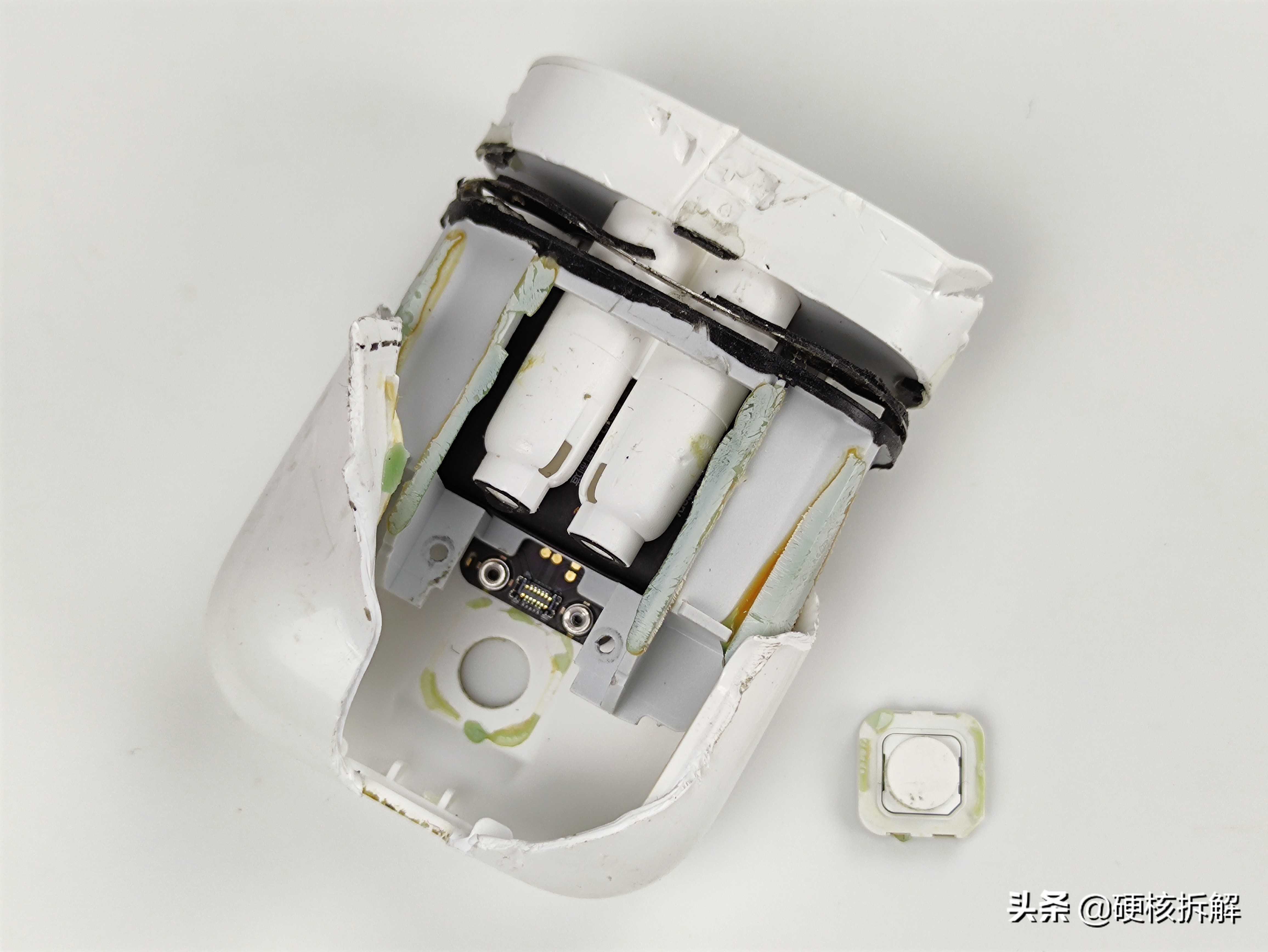 拆解苹果airpods和华强北airpods,拆解airpods耳机喇叭