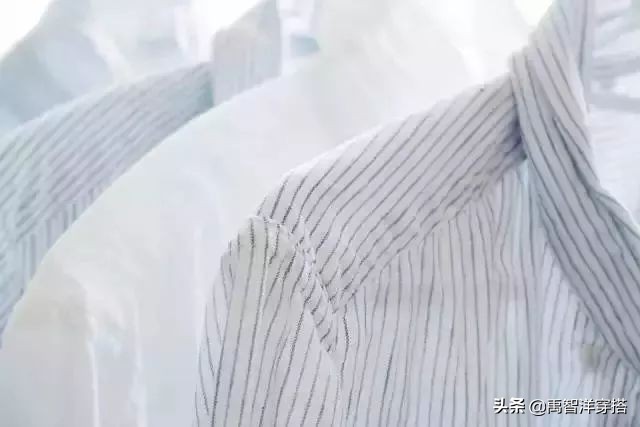 白衣服发霉怎么恢复原色,白衣服发霉了怎么洗得干净