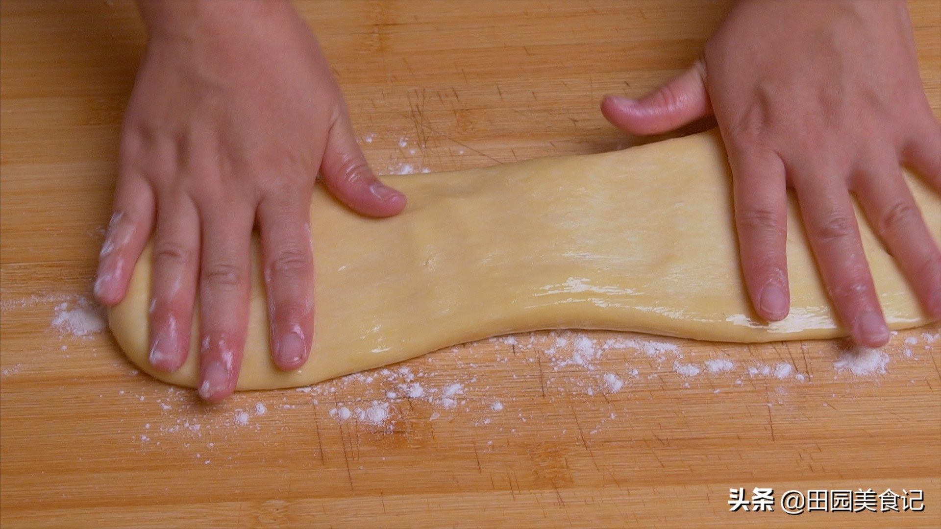 在家就能炸出蓬松酥脆的油条,油条怎么做到蓬松酥脆健康