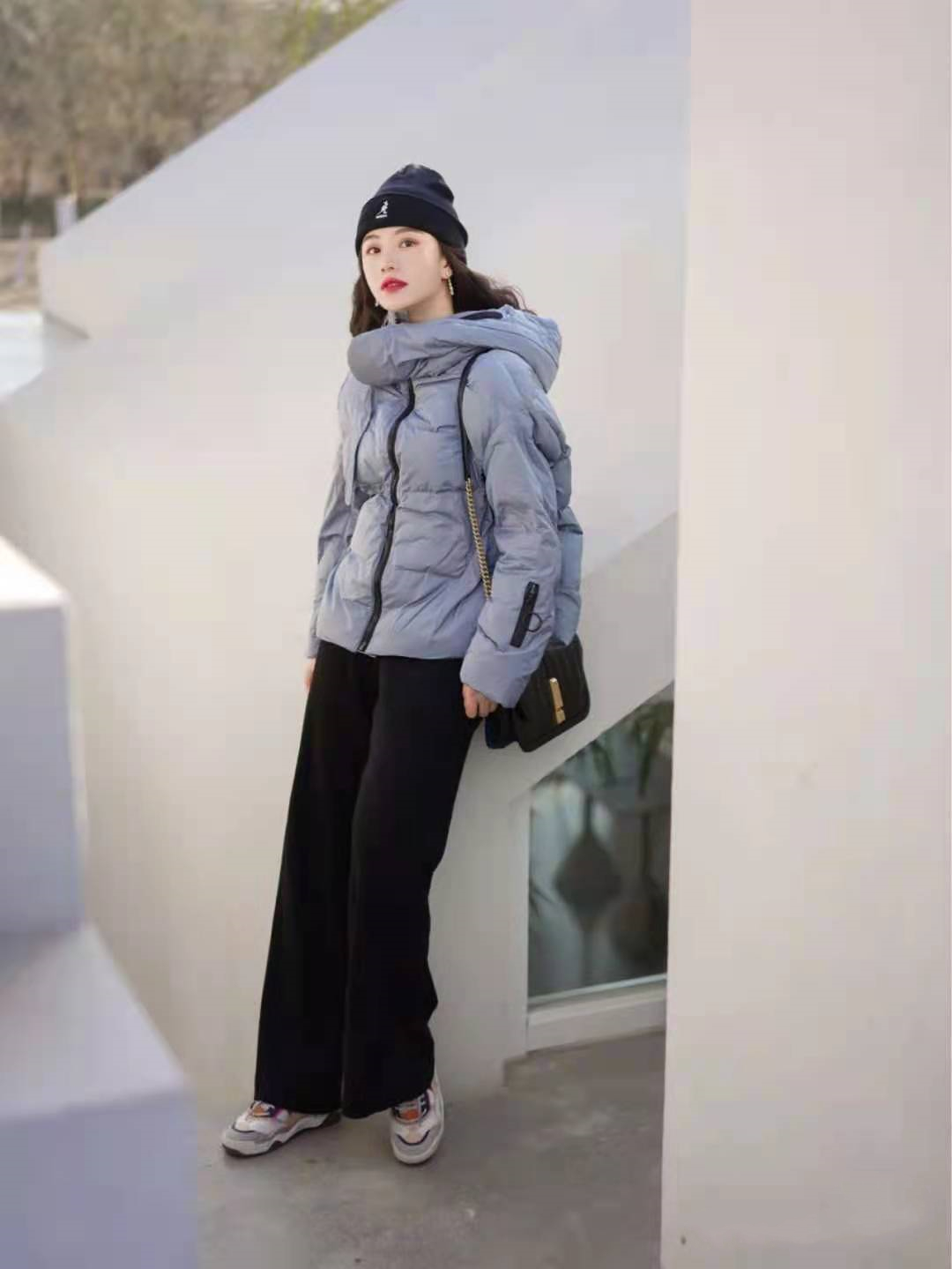 冬季羽绒服整套穿搭推荐显瘦,小个子不臃肿羽绒服90白鸭绒pu皮