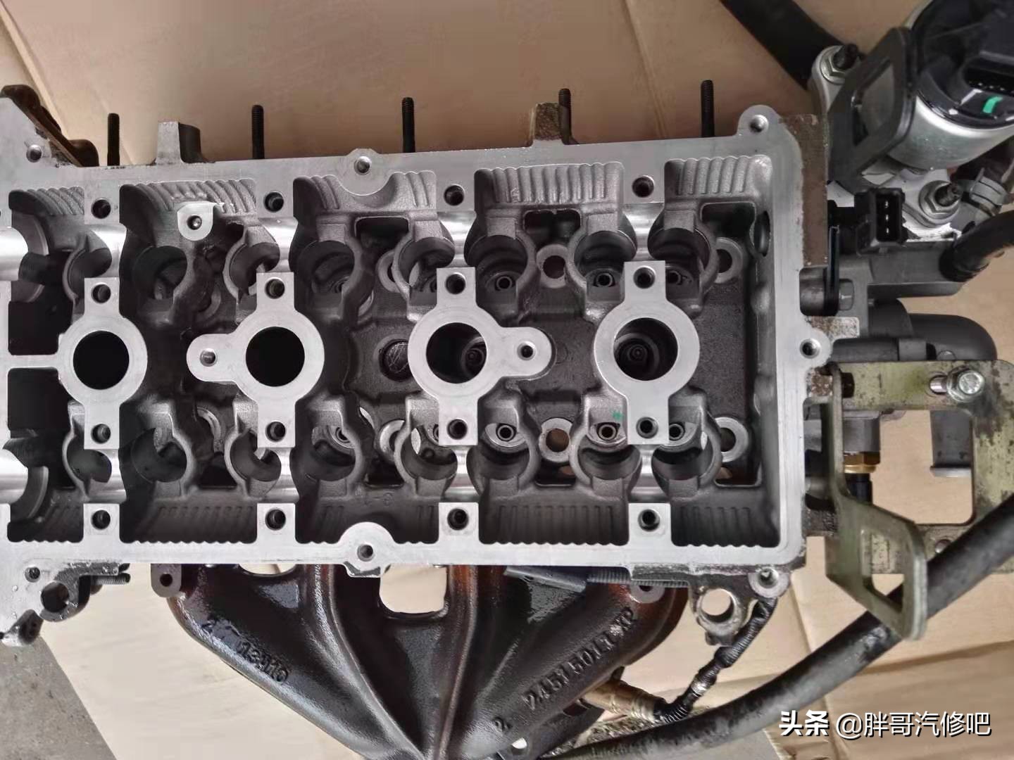 五菱宏光1.2机油少咋回事啊,五菱宏光1.2发动机机油孔在哪里