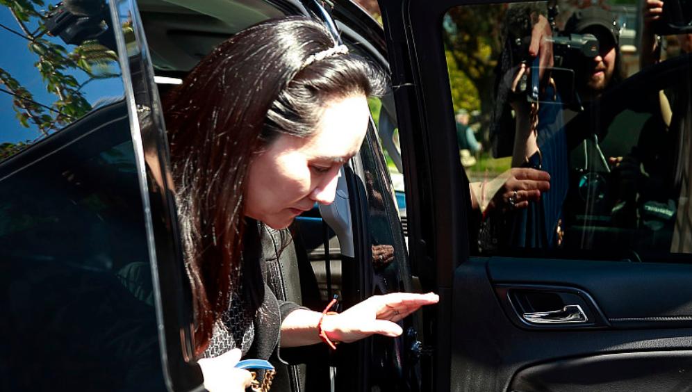 被死亡威胁vs逐梦演艺圈，华为公主们的两种命运