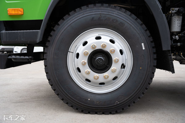 18年解放牌虎vh汽车130马力4米2,解放虎vh180马力4.2米高栏报价