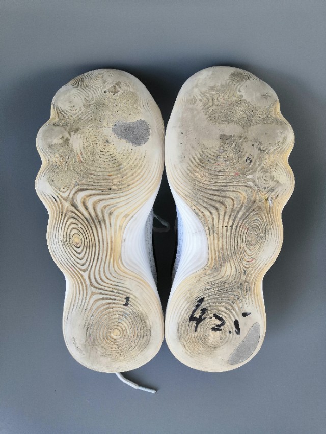 球鞋修护与清理,球鞋修复深度清洗