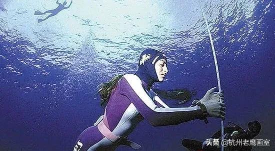 在这起悲剧中，“不作不死”的评论只会暴露偏见