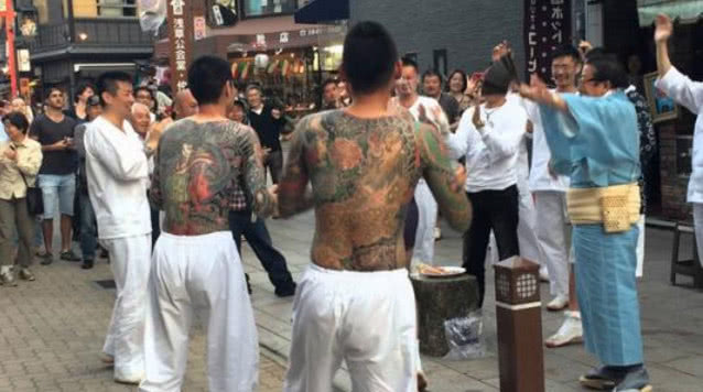 世界公认最强十大臭名昭著的黑帮,世界十大黑帮老大排行榜图片