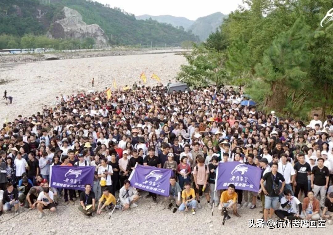 老鹰画室2019招生简章,不是所有的选择都能选择