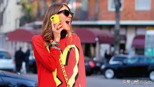 英国女王正式宣布拒绝皮草，愿世间没有血淋淋的时尚