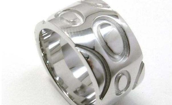 银饰变黑了在家怎么清洗,银首饰变黑了怎么能洗白呢