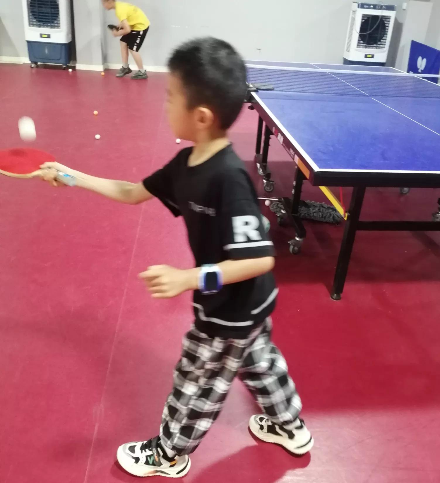 乒乓球庆国庆,乒乓球国庆祝福视频