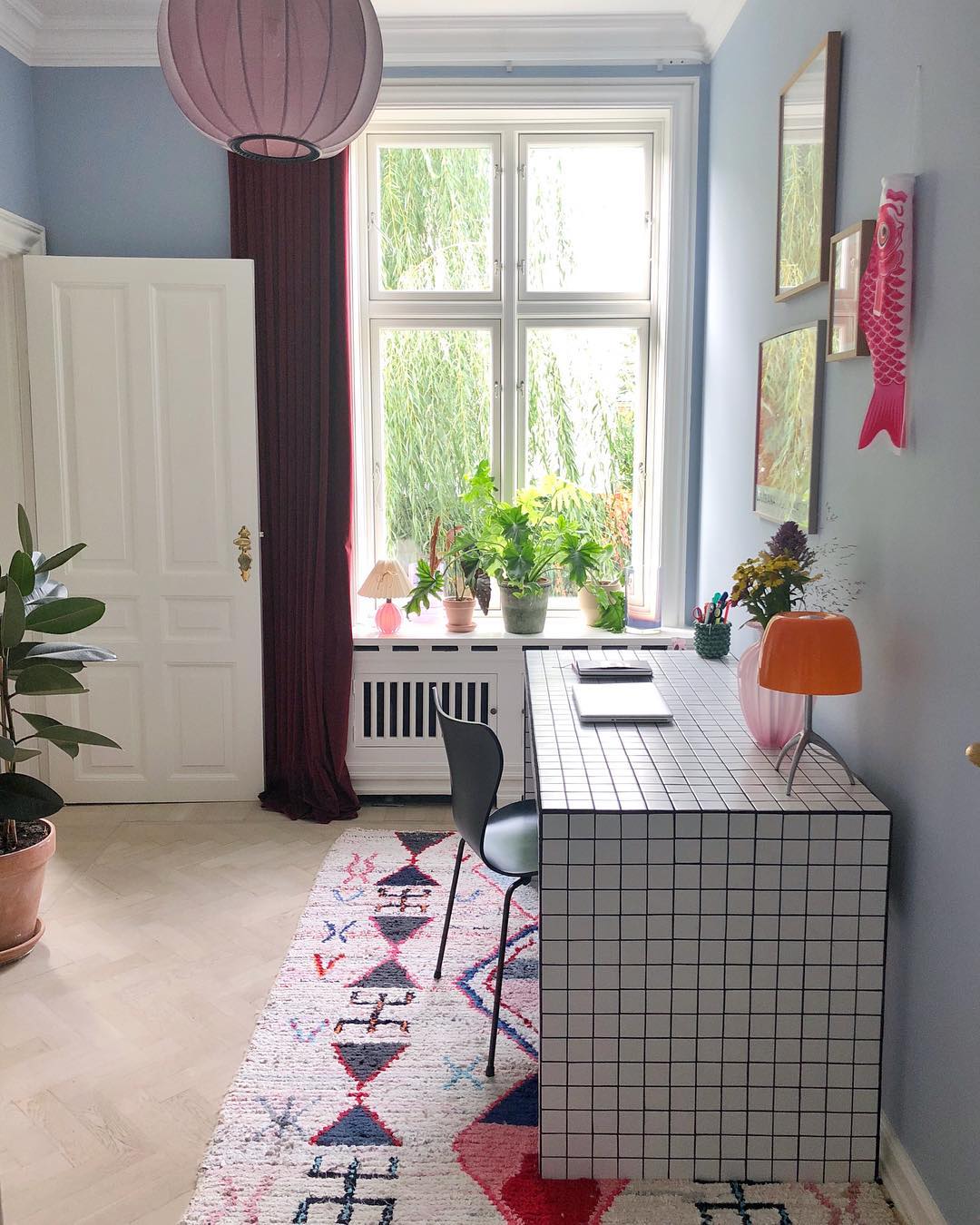 旧桌子和柜子翻新,旧桌子桌面贴瓷砖