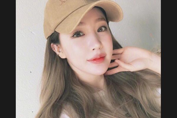 亚麻灰金和亚麻灰棕,亚麻灰棕色适合什么肤色