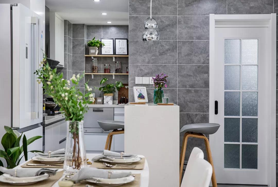 2米6墙面悬空电视柜怎么做,客厅85寸电视柜做多高