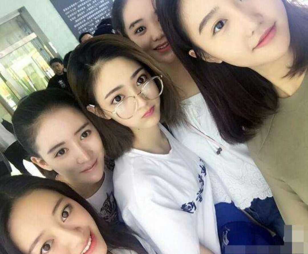 大学生毕业几年，考编报名费花掉上万元仍失业？网友：淘汰郎呀