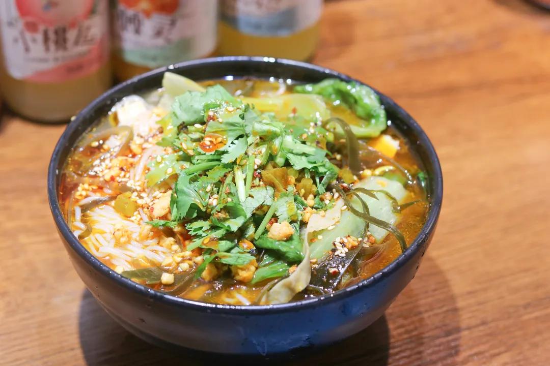 太原地铁2号线美食推荐,太原附近人气最旺的美食街