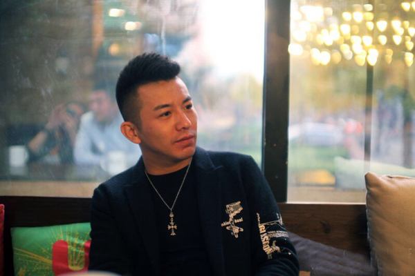 舞帝利哥画面全无，人气大“滑坡”，沦为一线主播垫底