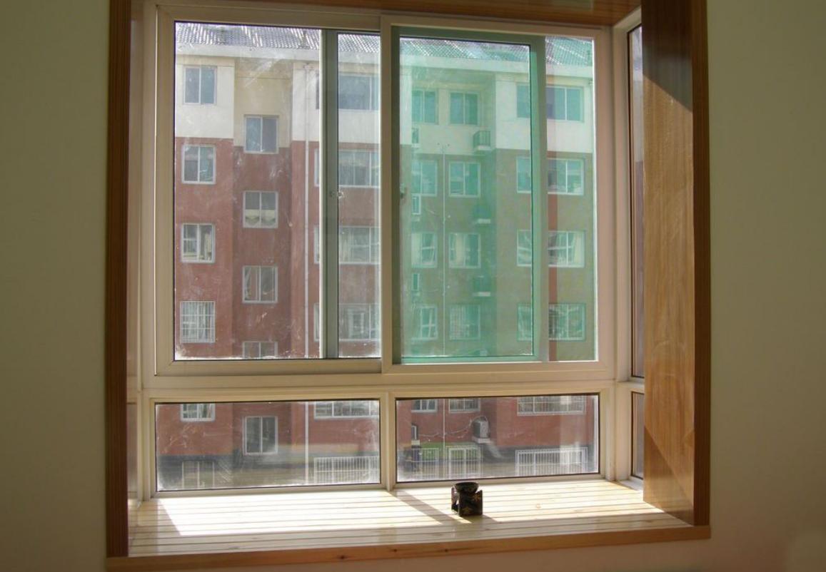 窗户没包窗套该怎么处理,屋内窗户要不要装窗套