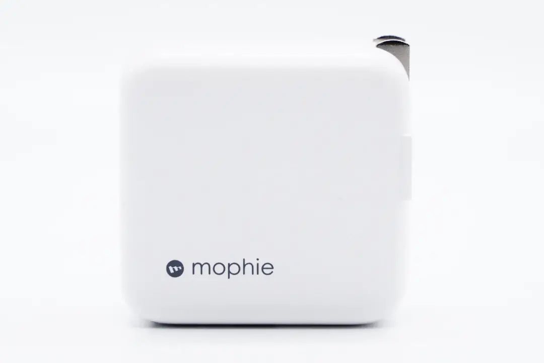 iphone13到底该不该买原装充电器,iphone13有没有充电器