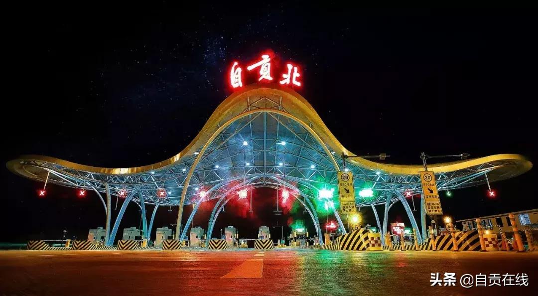 自贡夜游釜溪河在哪个位置,自贡夜游釜溪表演时间