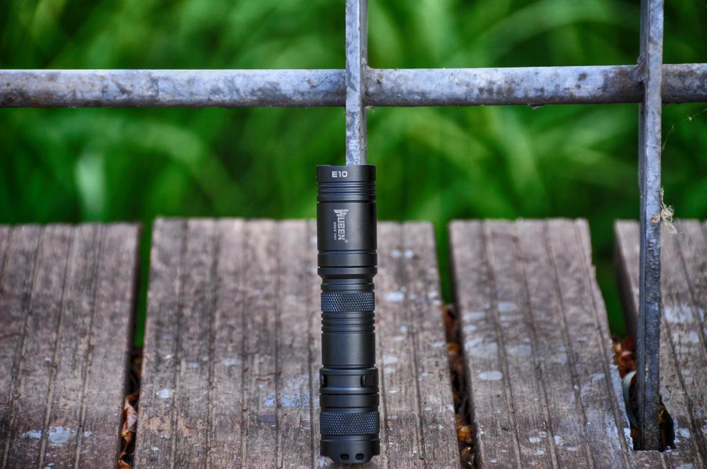 务本手电评测,务本d1手电筒测评