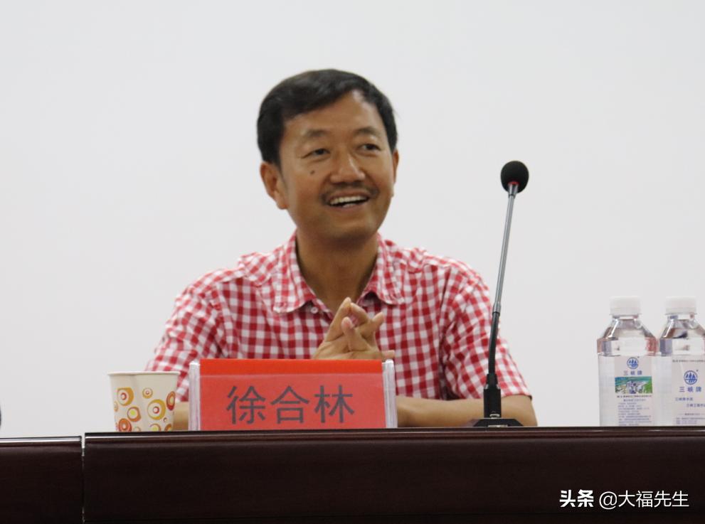 钢铁年代战友重逢,钢铁情怀