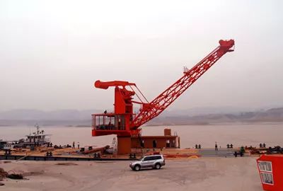 港口常用机器设备有什么,港口机械设备操作