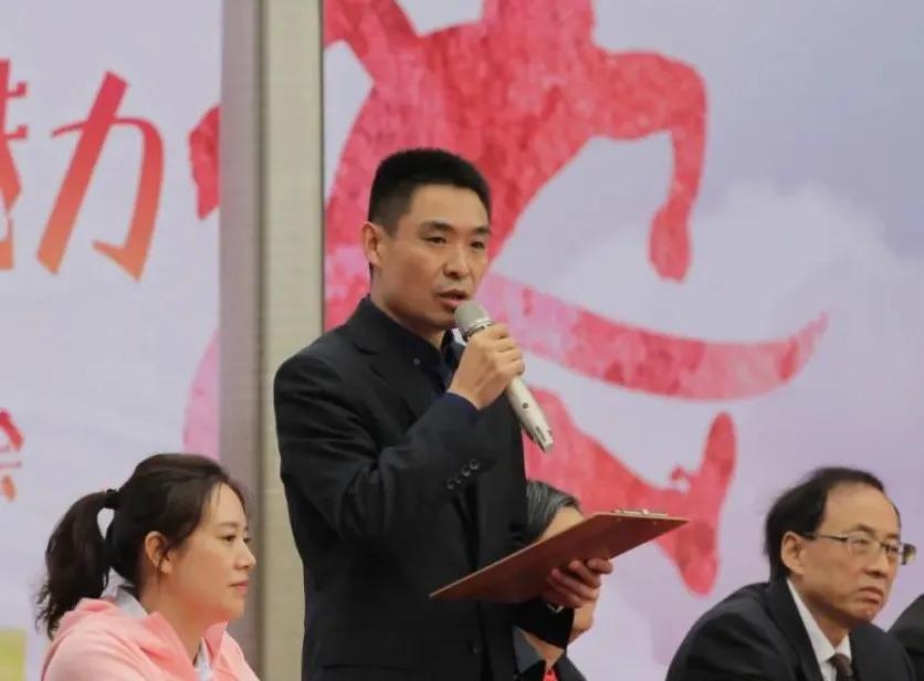 传统体育运动会开幕式,一年一度的运动会在学校拉开帷幕