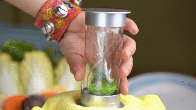 椰椰椰！这家人气椰子鸡专门店，光是汤底就喝饱了