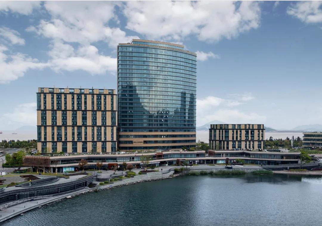 海口希尔顿酒店海鲜自助餐费用 (希尔顿海岛度假放松)