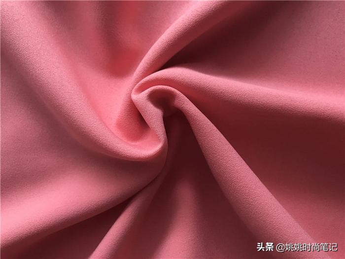 为啥一模一样的衣服京东比淘宝贵,同一款衣服抖音的价格比淘宝的贵