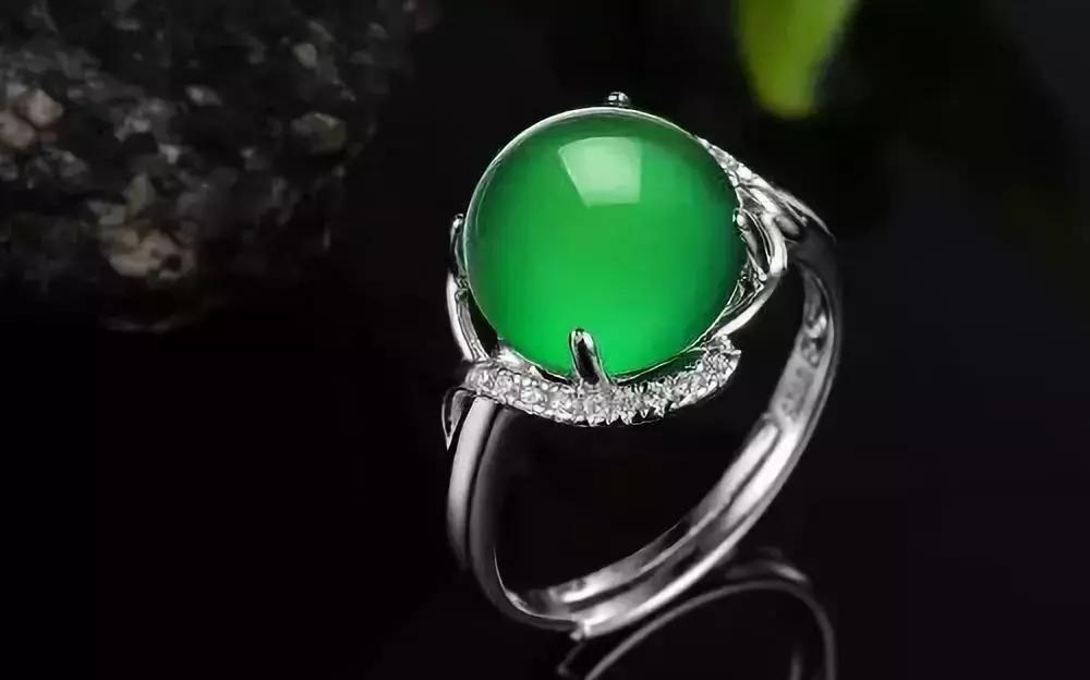 以玉命名的4种石头,似玉非玉的石头