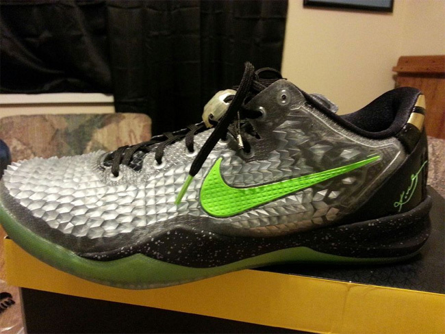 nba球员圣诞节穿什么鞋,nba球星平时穿什么鞋