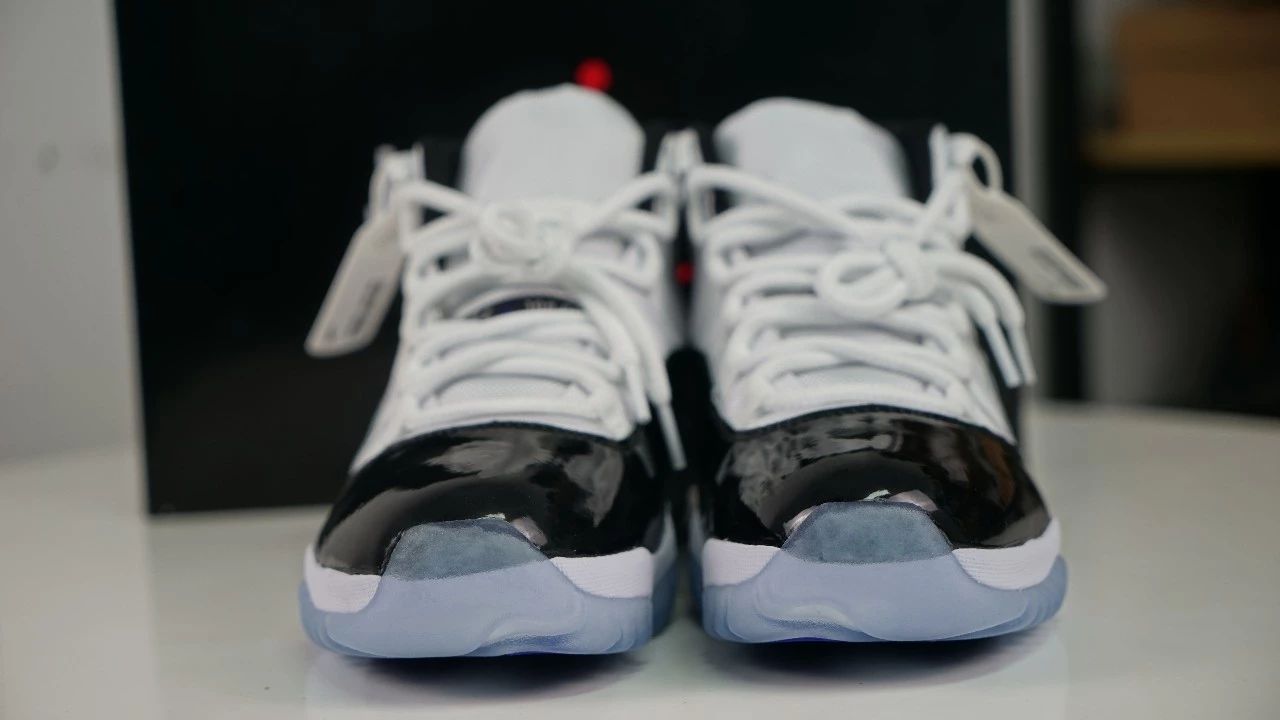耐克aj11黑红,耐克aj11开箱