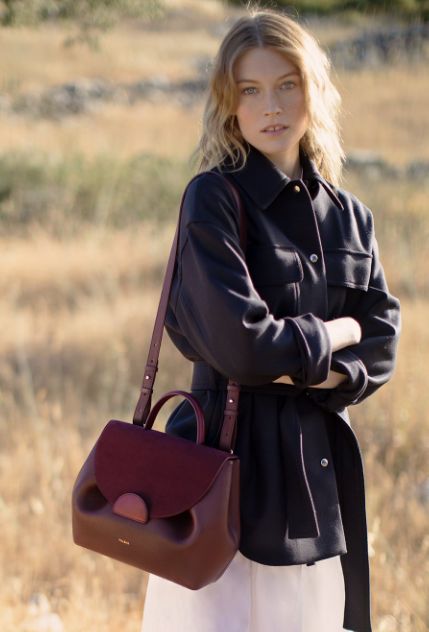 适合秋冬背的小众品牌包,又轻又实用的大牌包