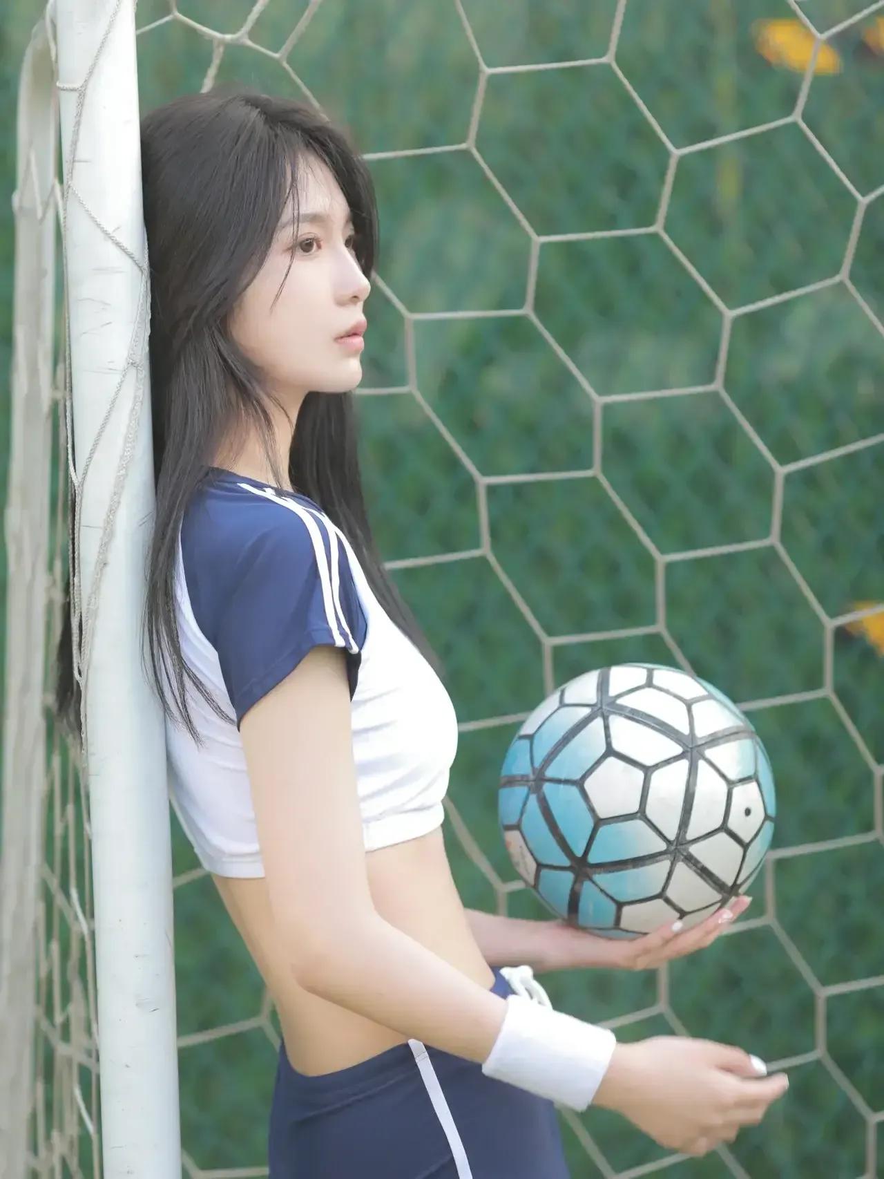 随风奔跑是自由的方向吗,随风奔跑自由是方向mv