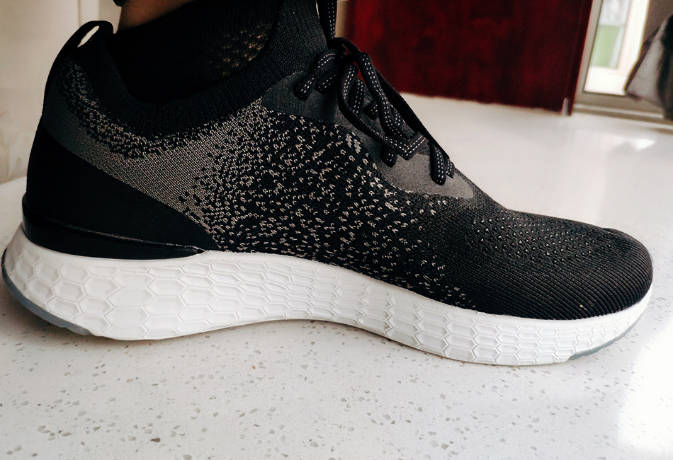 小米有品跑鞋哪款最好,169元两双鞋子