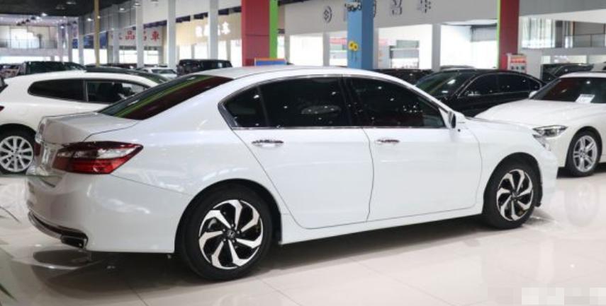 2010年雅阁8代2.0二手车多少钱,二手车雅阁哪款性价比高