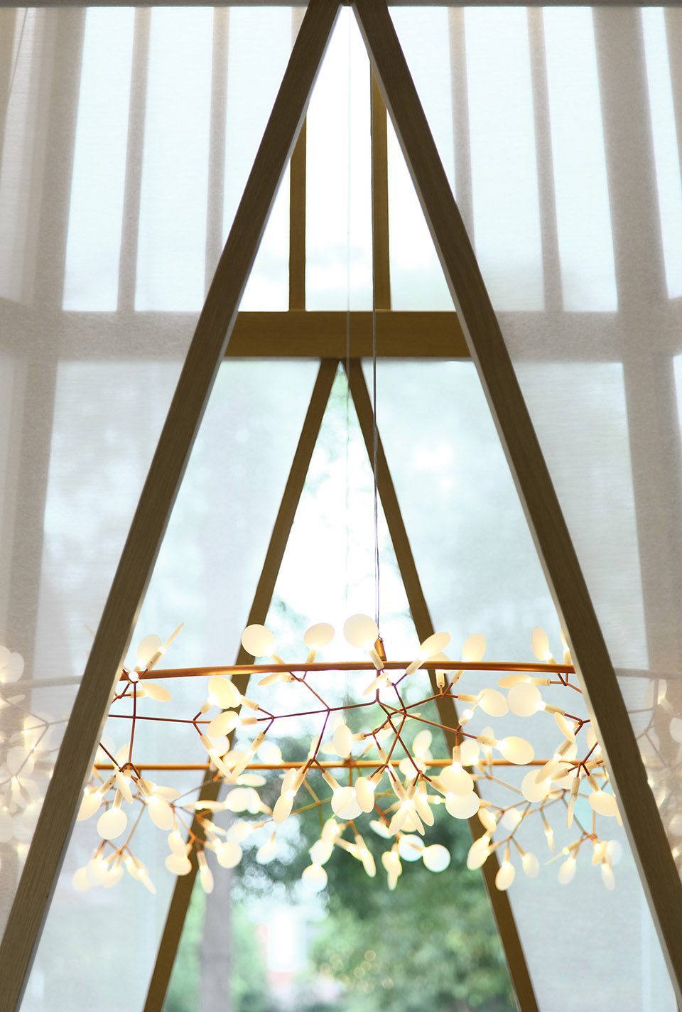 西式平面几何构造重塑当代梦境凉亭——长安鼎峰悦境营销中心