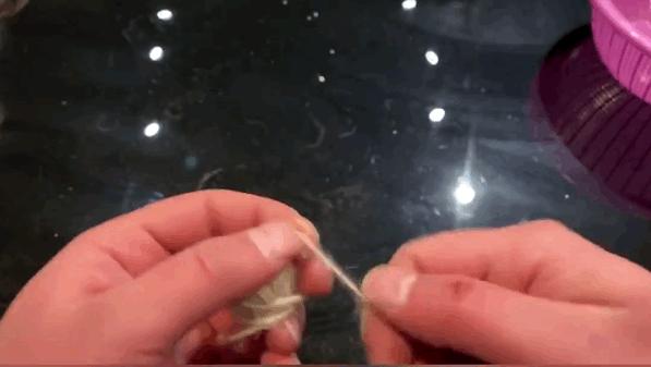 围巾掉毛很严重怎么办,毛绒围巾掉毛的处理方法