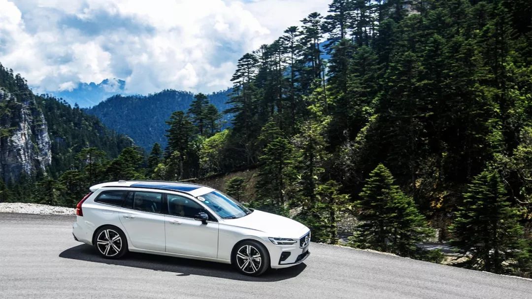 带你领略诗与远方全新沃尔沃v60,试驾沃尔沃v60最新款
