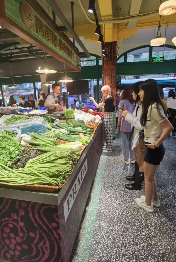 上海prada集市,魔都新地标网红店