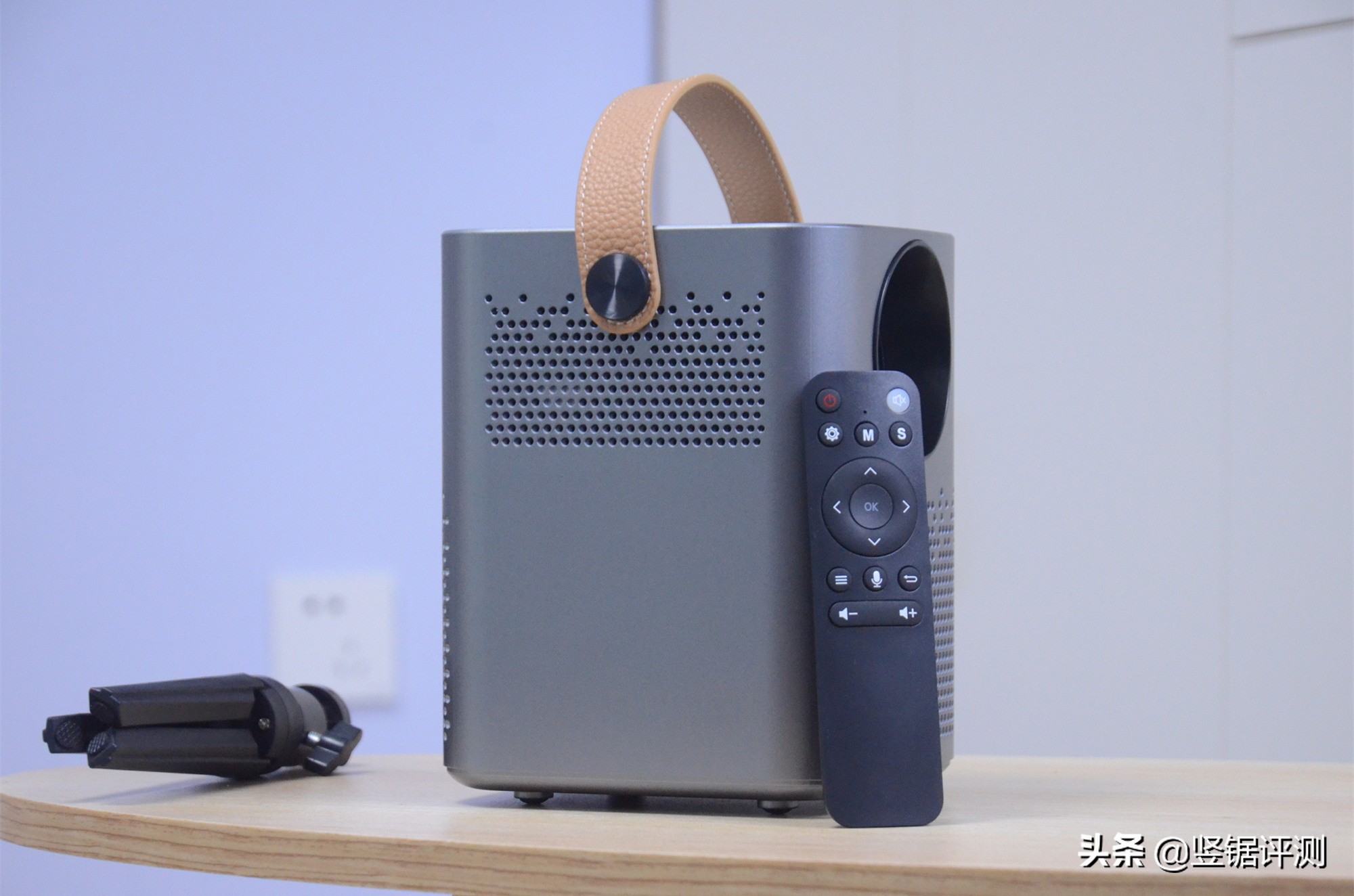 4000元价位最值得买的智能投影仪,投影仪千元机测评