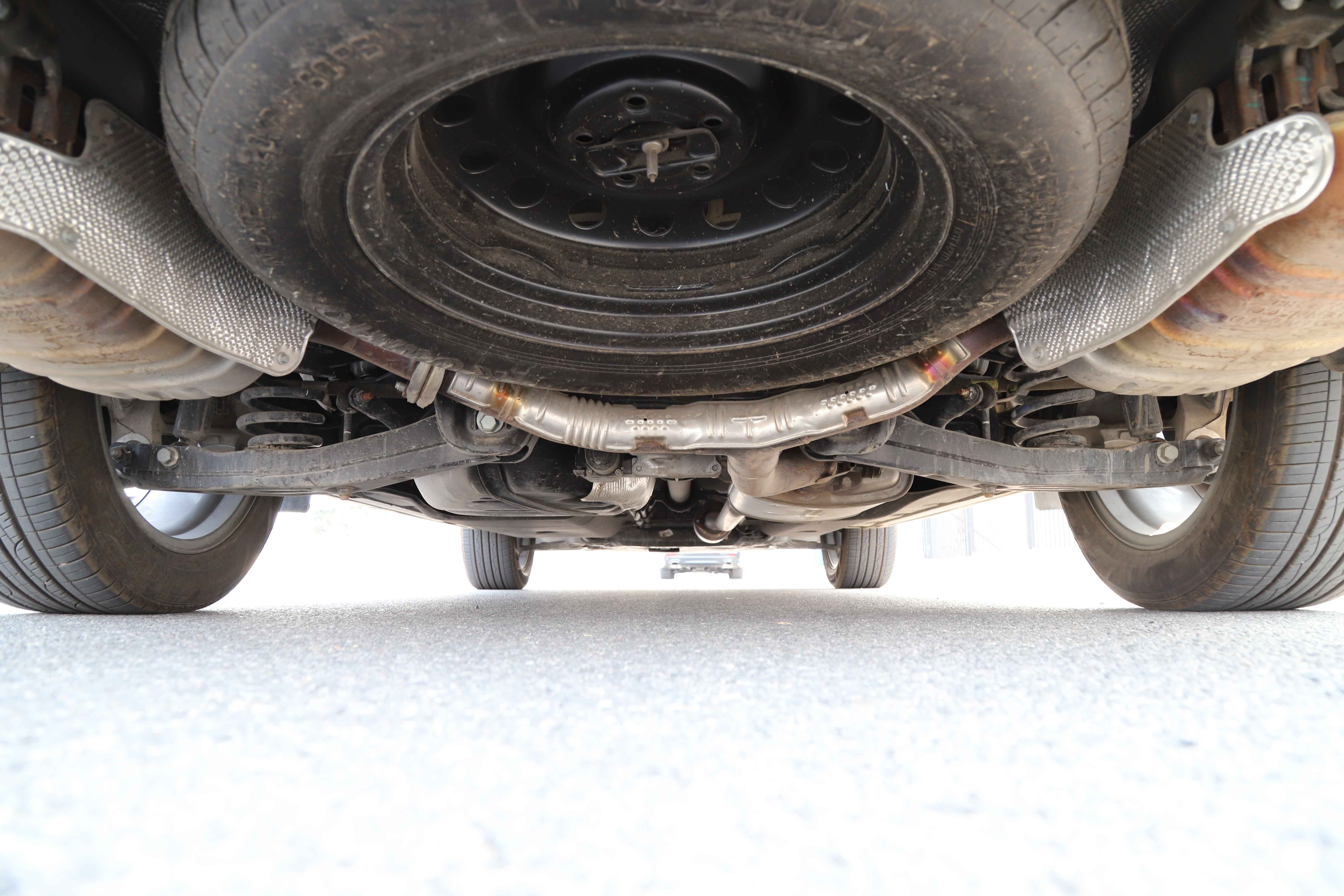 现代胜达和丰田汉兰达哪个好,胜达vs汉兰达车身尺寸