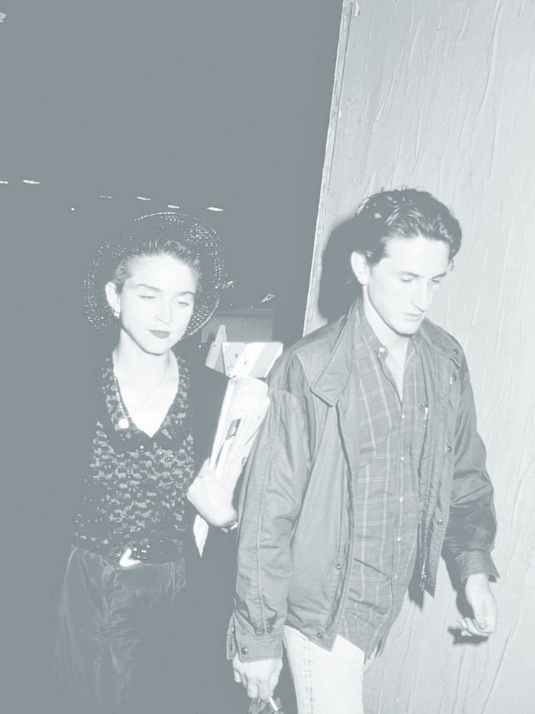 麦当娜与小35岁新男友合照,麦当娜出街视频