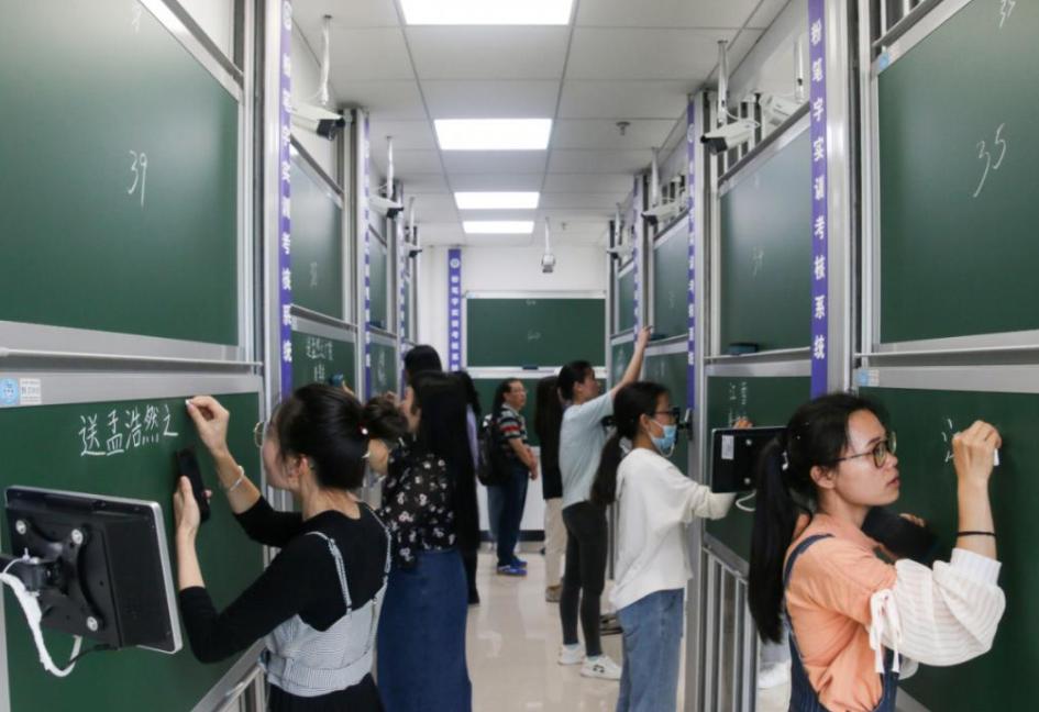 适合女生就业前景好的10大专业,女生目前就业前景最好的十大专业