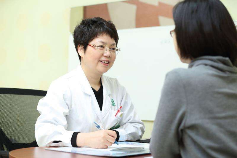 最近几天发现下面有块状物脱出,这是咋回事呢?