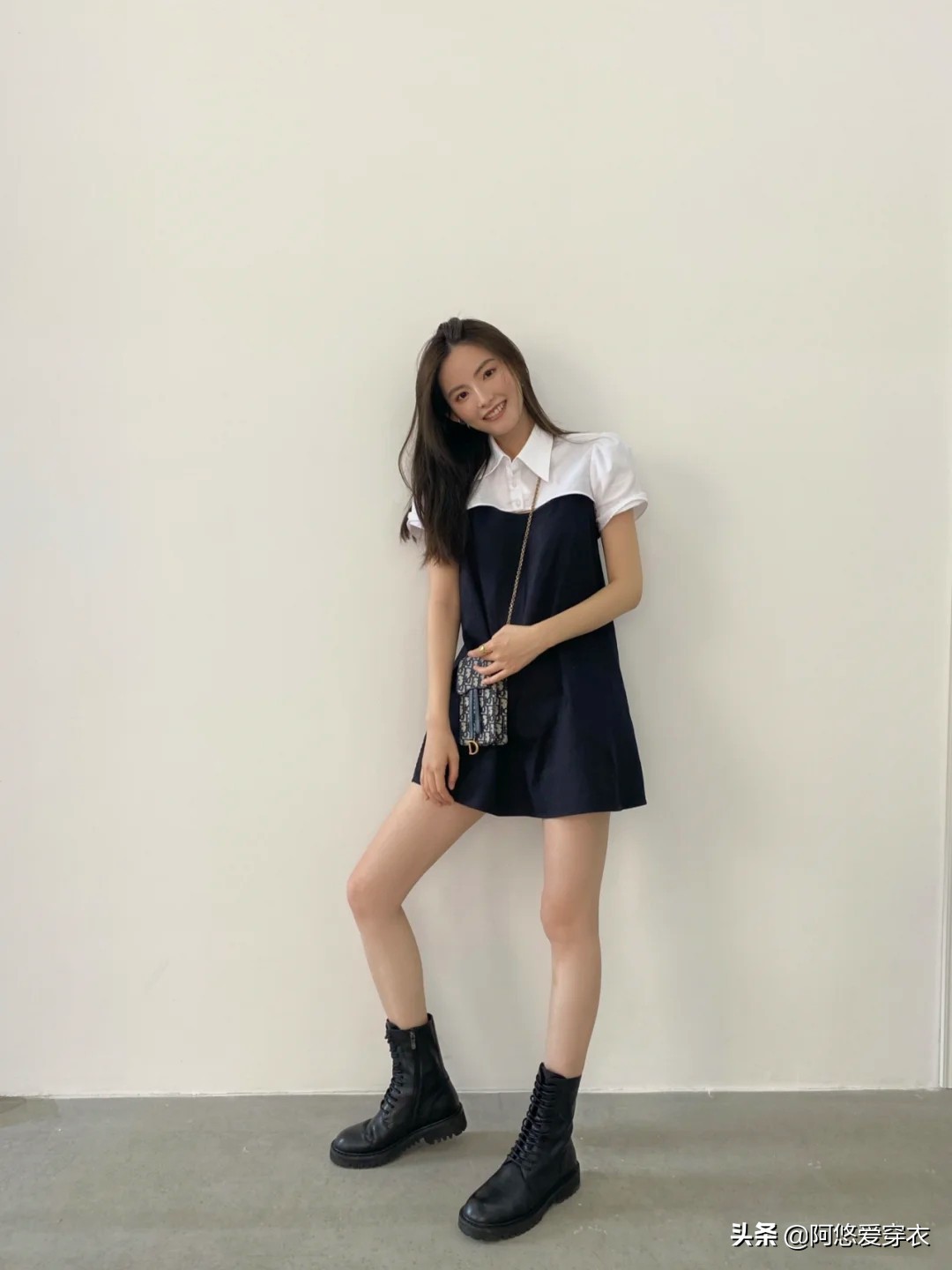 马丁靴女款时尚洋气百搭,今年爆款马丁靴短裙