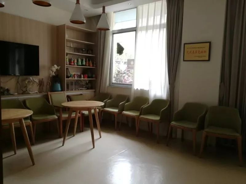 成都龙湖椿山万树养老公寓,养老机构体验