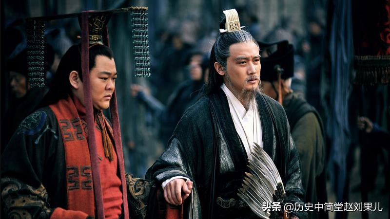 诸葛亮劝解刘禅怎样处理朝政,易中天评曹操看透人性